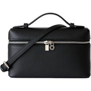 Chic Small Leather Crossbody Tote with Zipper Closure – Luxury Accessory